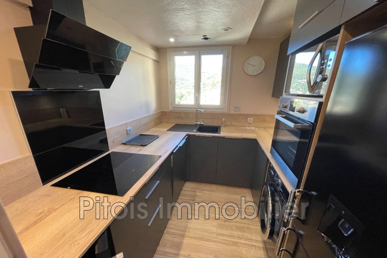 Location appartement Grasse  