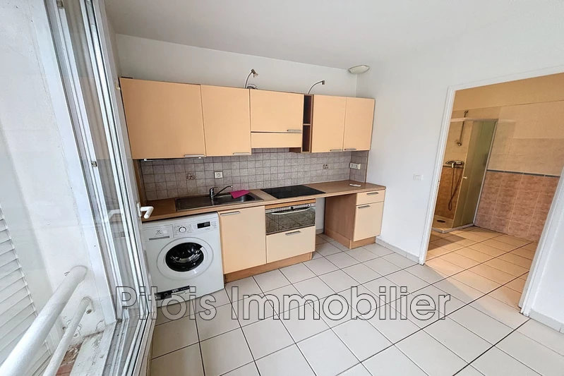 Location appartement Grasse  