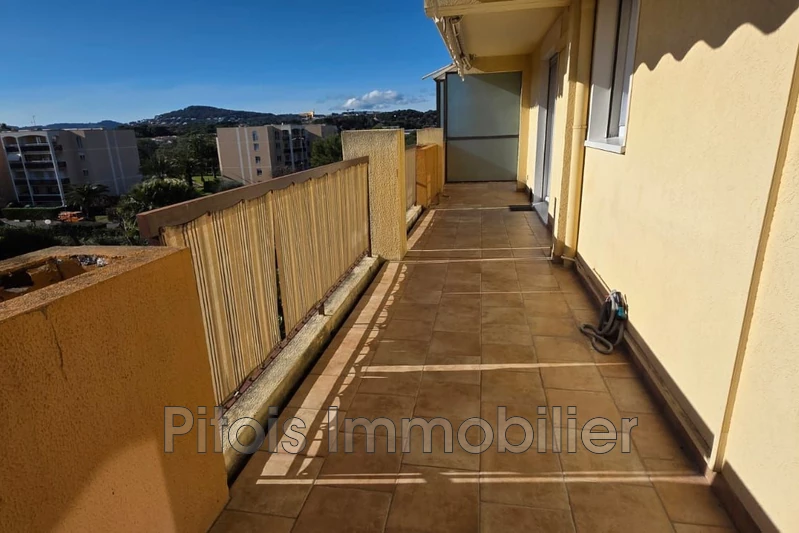 Location appartement Antibes  