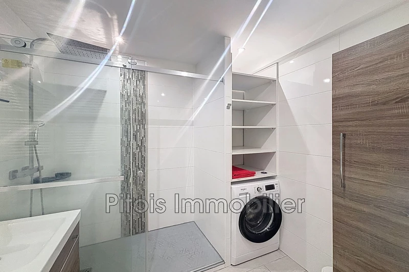 Location appartement Antibes  