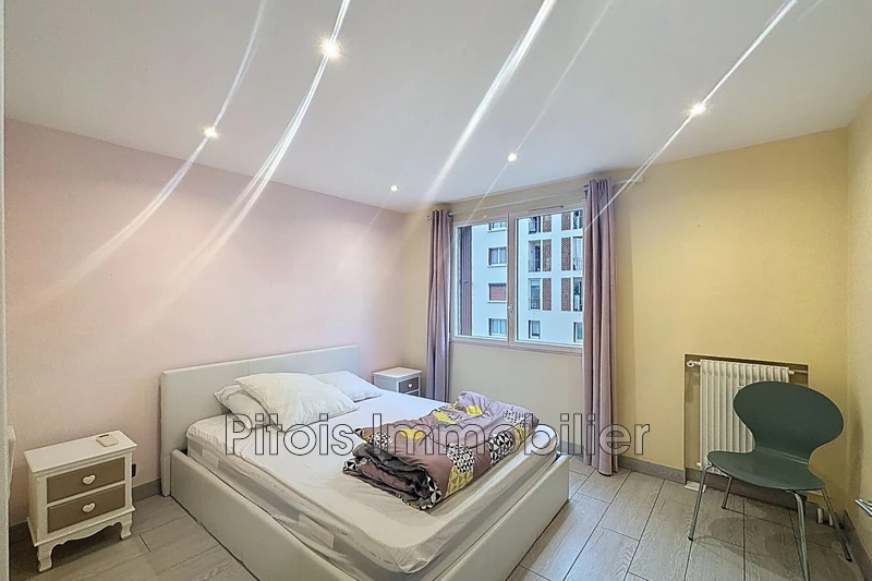 Location appartement Antibes  