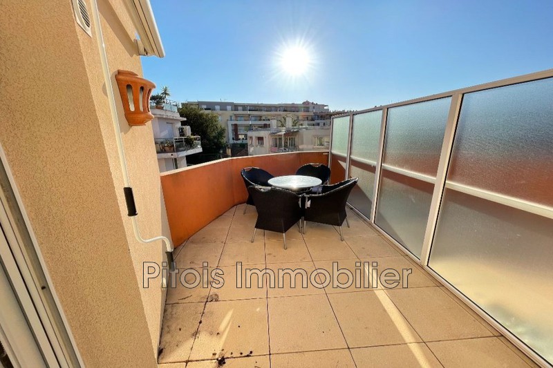 Photo n°1 - Location appartement Juan-les-Pins 06160 - 800 €