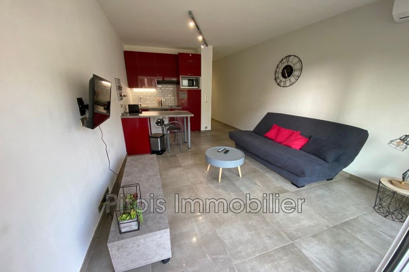 appartement  1 room  Juan-les-Pins Proche toutes commoditees  26 m² -   