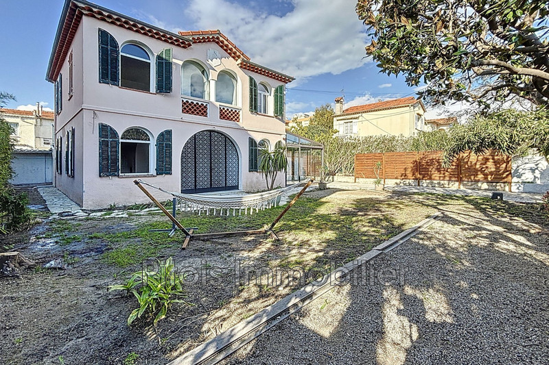 maison  4 rooms  Antibes Kids  126 m² -   