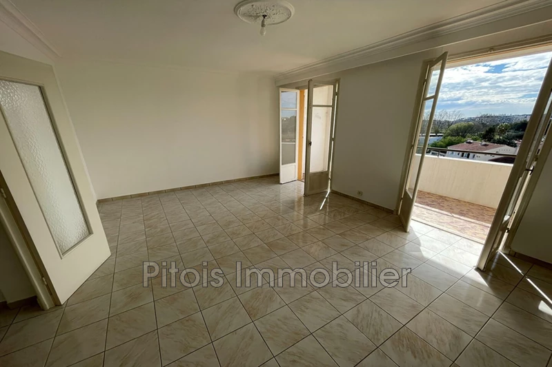 Location appartement Antibes  