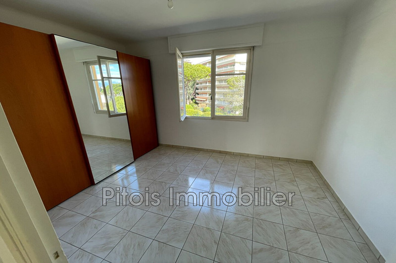 Location appartement Antibes  