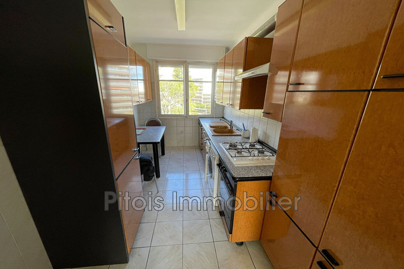 Location appartement Antibes  