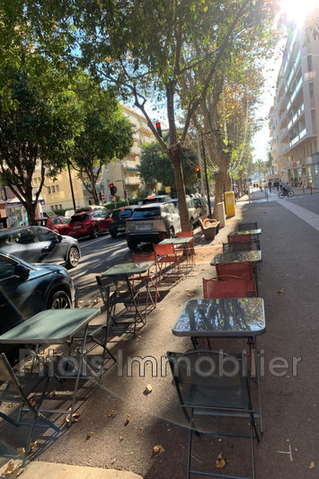Professionnel local commercial Antibes  