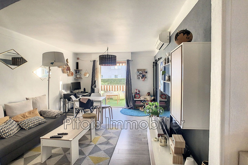 Photo n°2 - Vente appartement Juan-les-Pins 06160 - 235 000 €