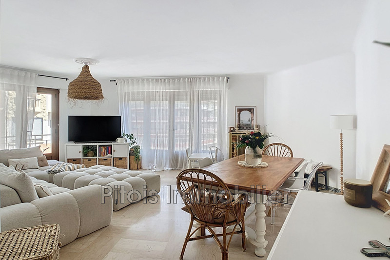 appartement  4 rooms  Antibes Downtown  120 m² -   