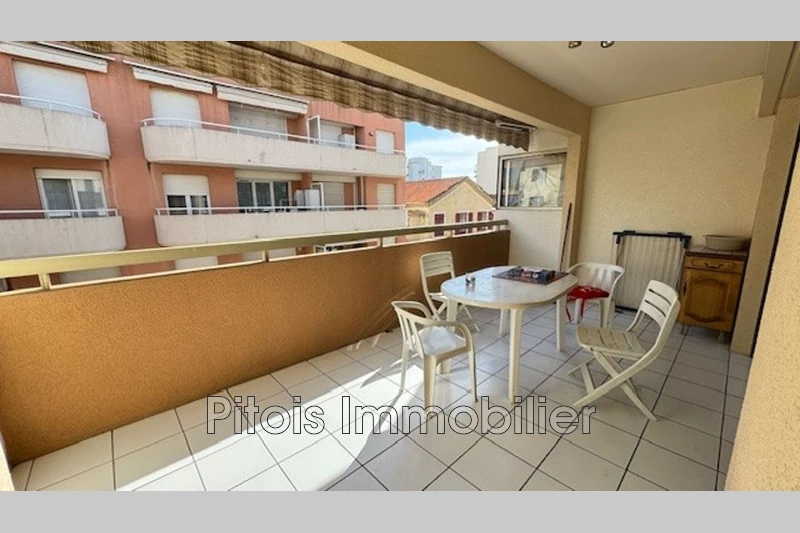appartement  3 rooms  Juan-les-Pins Close ti the beaches  64 m² -   