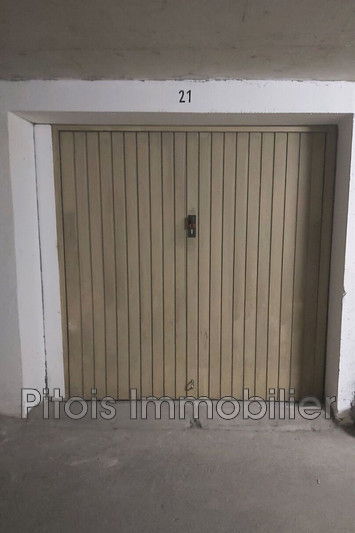 garage  Juan-les-Pins Quartier square du lys   