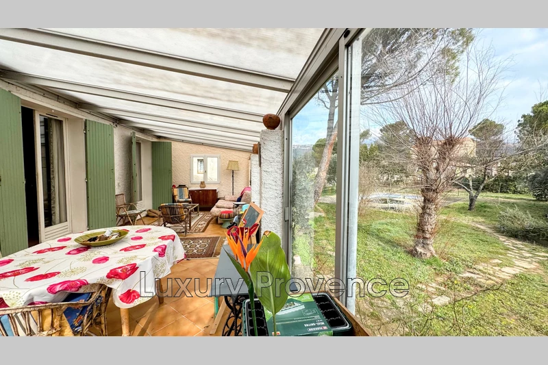 Vente villa Châteauneuf-le-Rouge  