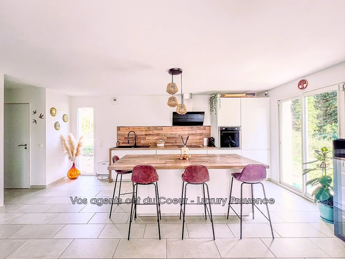 Vente villa Gréasque  