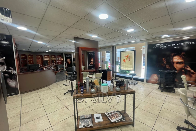 Professionnel local commercial Orange  