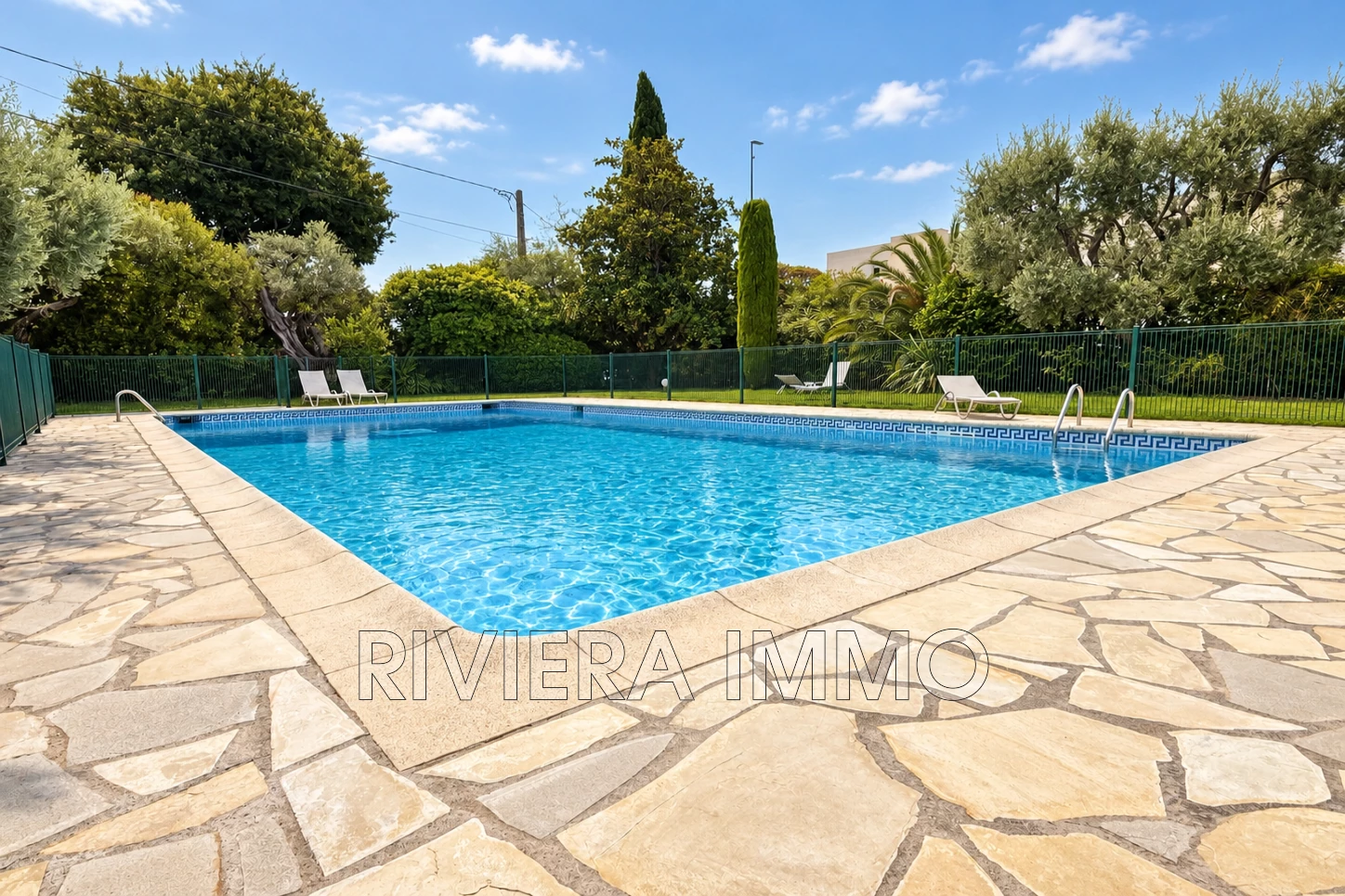 Appartement 3 pièces 67 m² · à Antibes · 67 m² · 328 600 €