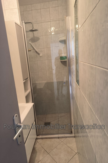 Location appartement Poussan  