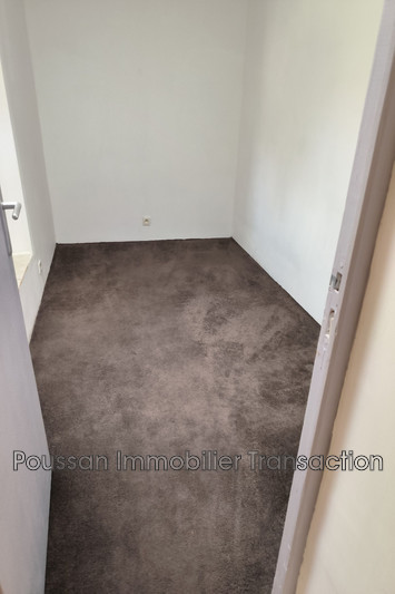 Location appartement Poussan  