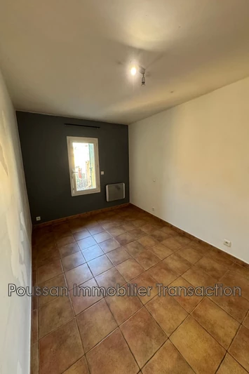 Location appartement Poussan  