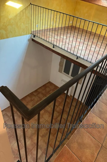 Location appartement Poussan  