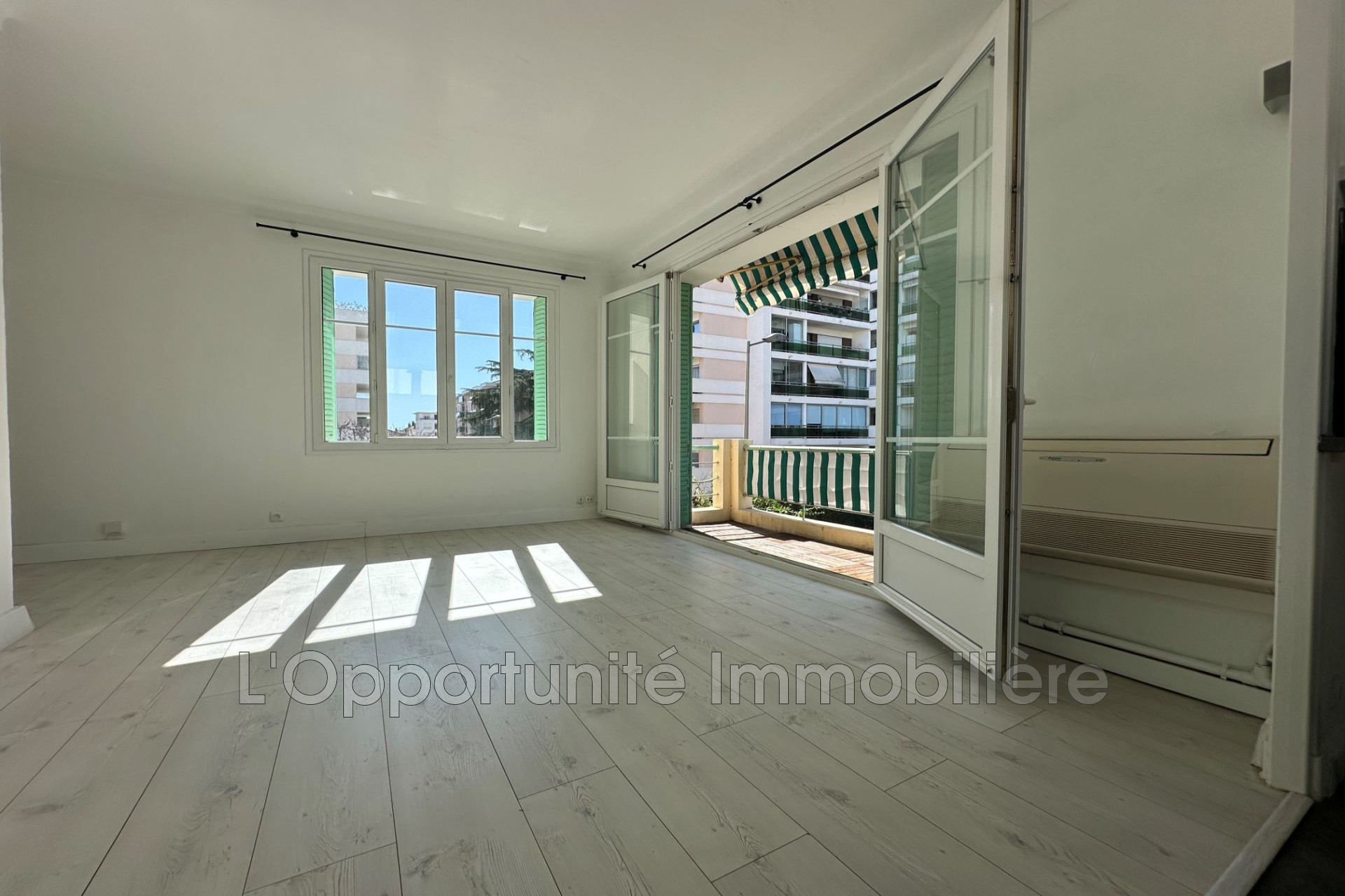 Vente Appartement 50m² 2 Pièces à Cannes (06400) - L'Opportunite Immobiliere
