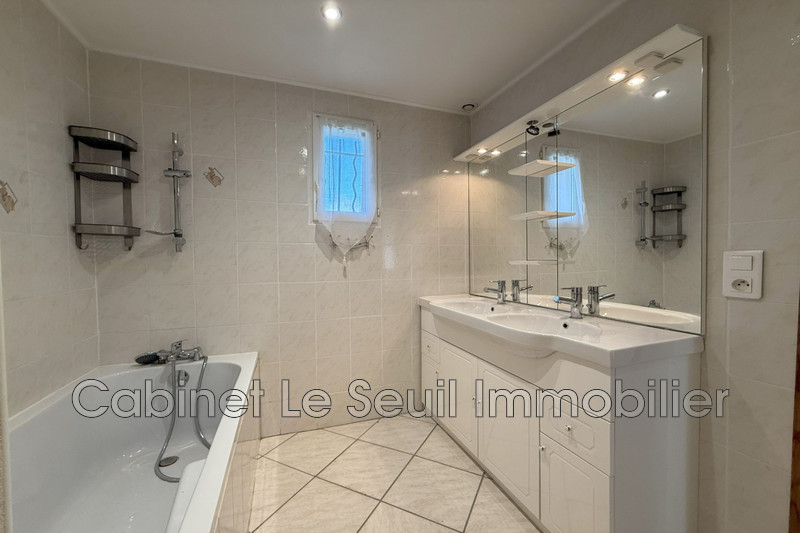 Location maison Apt  