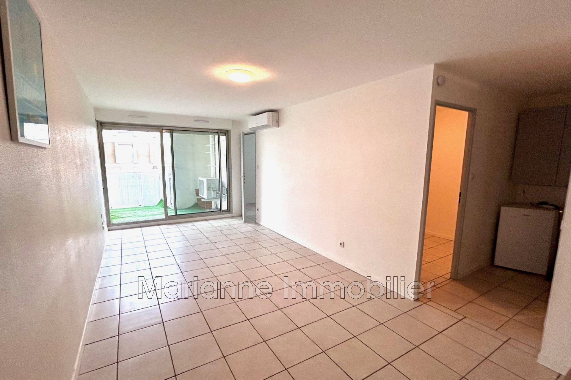 Photo Appartement Sète  Location appartement  2 pièces   33&nbsp;m&sup2;