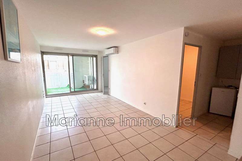 Photo Appartement Sète  Location appartement  2 pièces   33&nbsp;m&sup2;