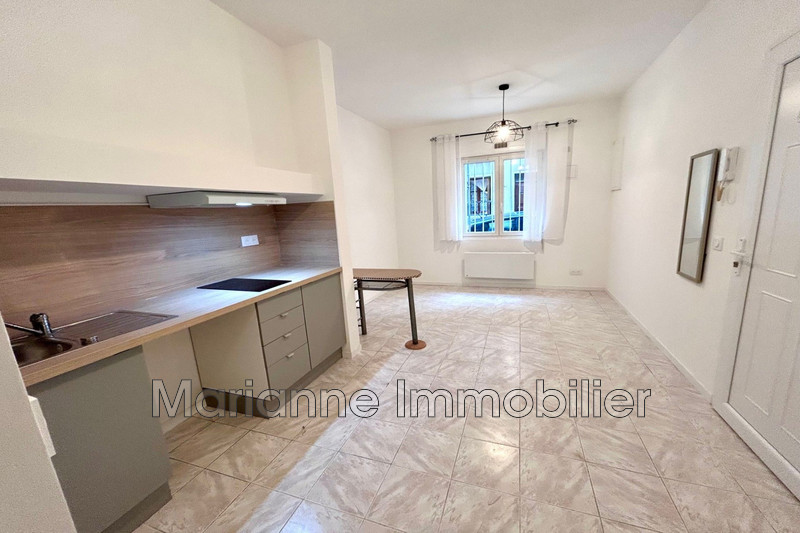 Photo Appartement Sète  Location appartement  1 pièce   25&nbsp;m&sup2;