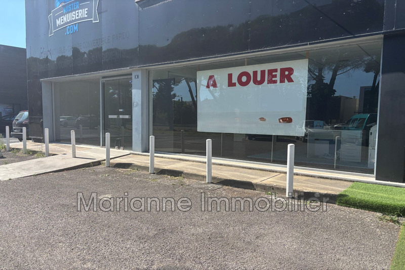 Photo Local commercial Lattes  Professionnel local commercial   250&nbsp;m&sup2;