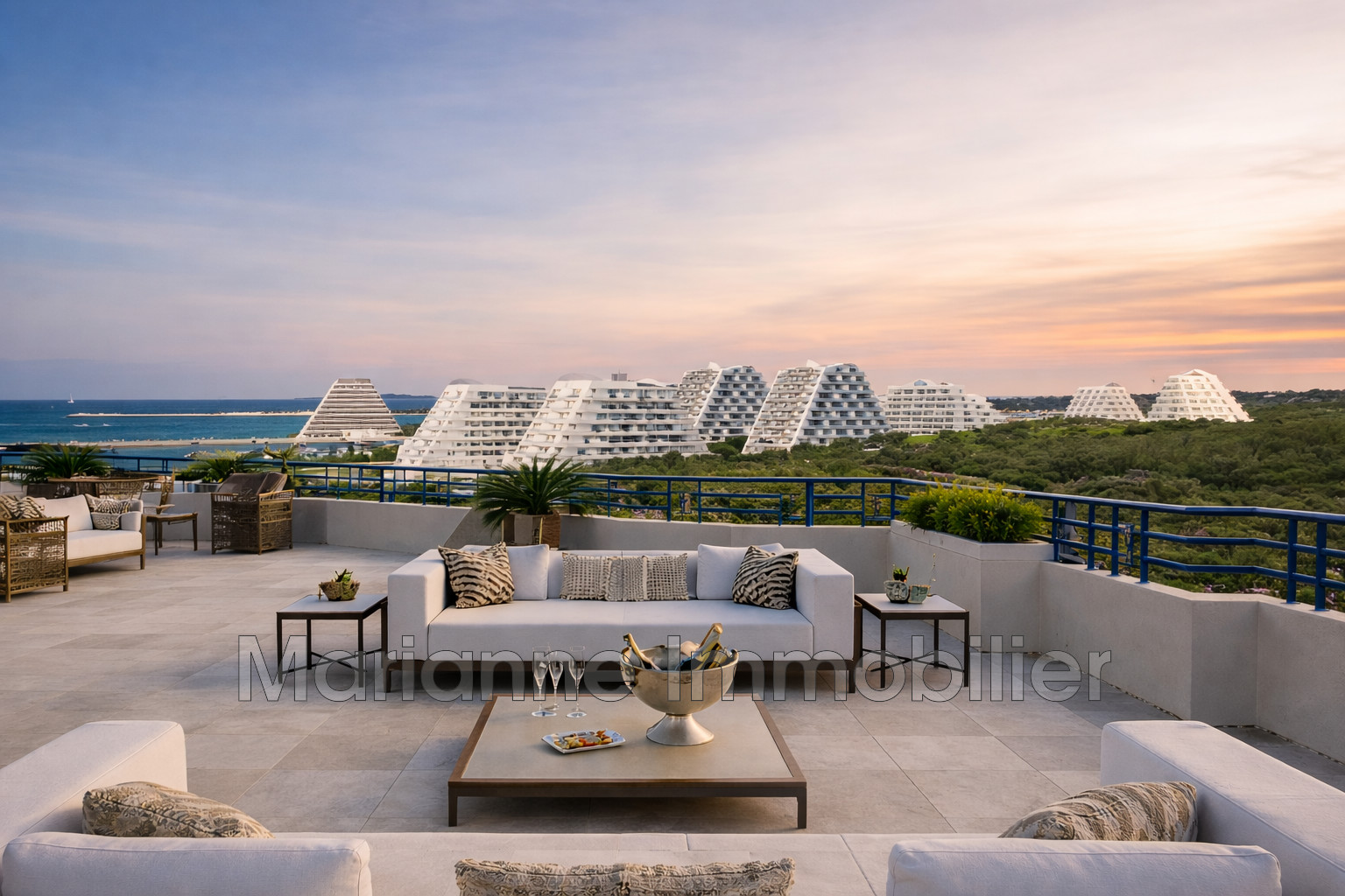 Photo Appartement de prestige La Grande-Motte Proche plages,   achat appartement de prestige  4 pièces   100&nbsp;m&sup2;