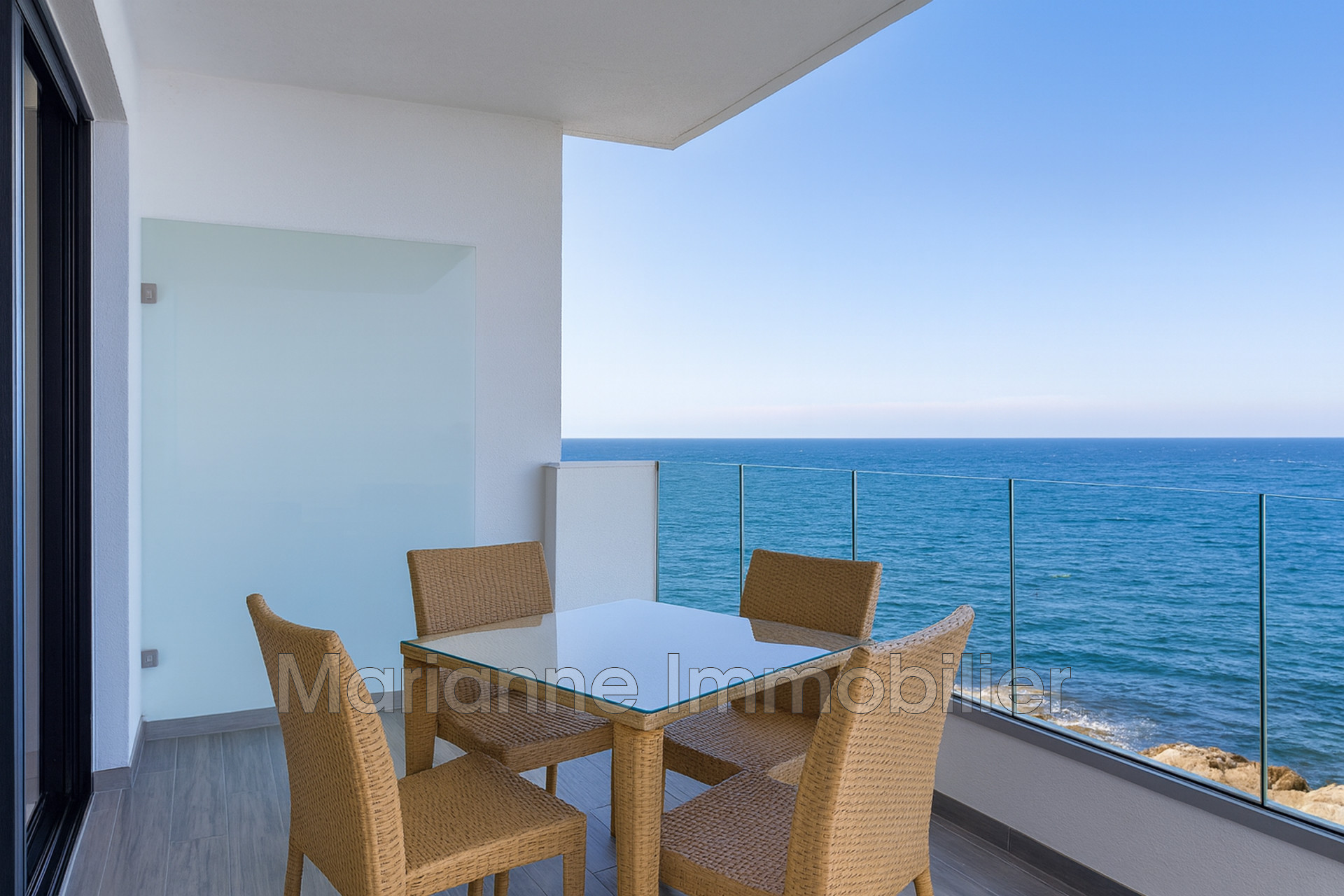 Photo Appartement Le Grau-du-Roi Bord de mer,   achat appartement  3 pièces   67&nbsp;m&sup2;