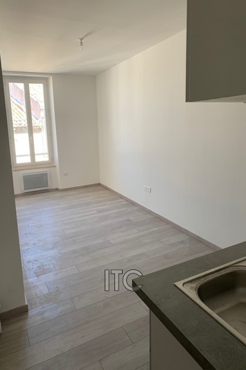 Location appartement Trets  