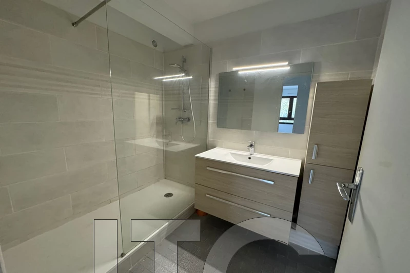 Location appartement Aix-en-Provence  