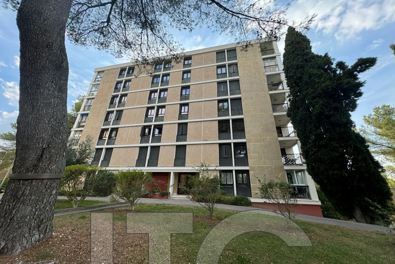 Location appartement Aix-en-Provence  