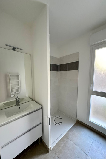 Location appartement Peynier  