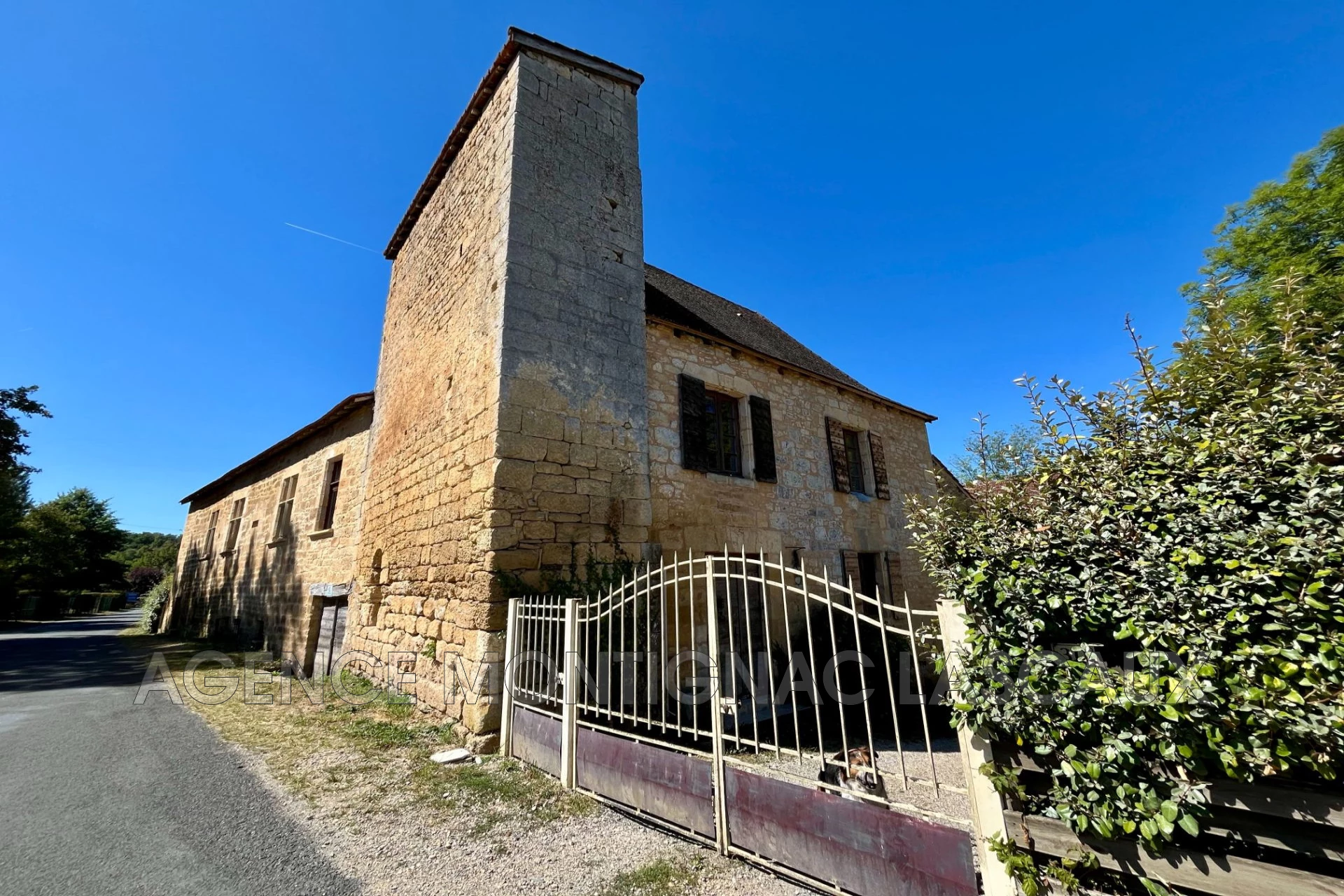 Maison 5 pièces 225 m² · à Montignac-Lascaux · 225 m² · 603 200 €