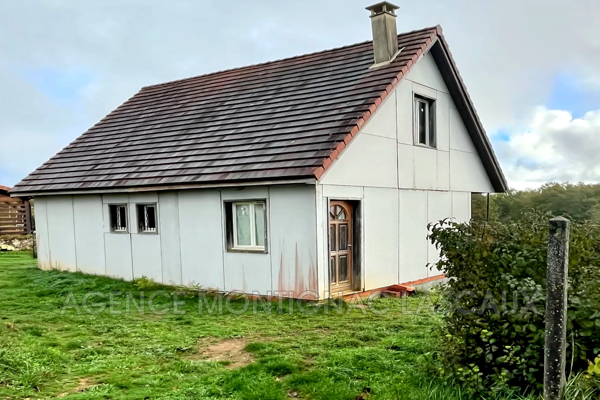 Maison 87 m² · à Coly-Saint-Amand · 87 m² · 60 500 €