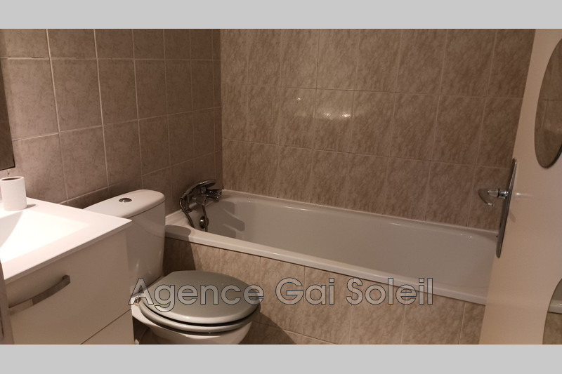 Location rez-de-jardin Lespignan  