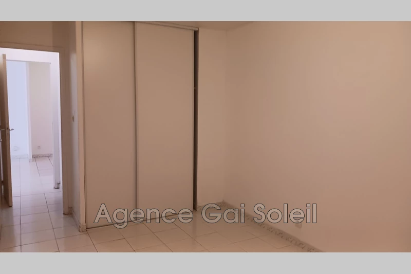 Location rez-de-jardin Lespignan  