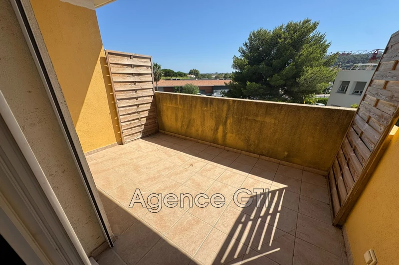 Location appartement Hyères  