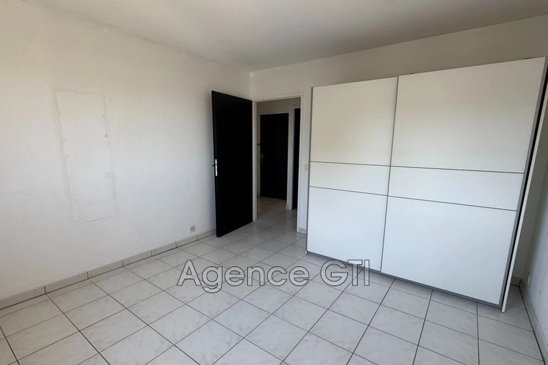 Location appartement Hyères  