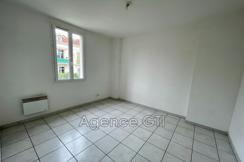 Photo n°3 - Location appartement Hyères 83400 - 757 €
