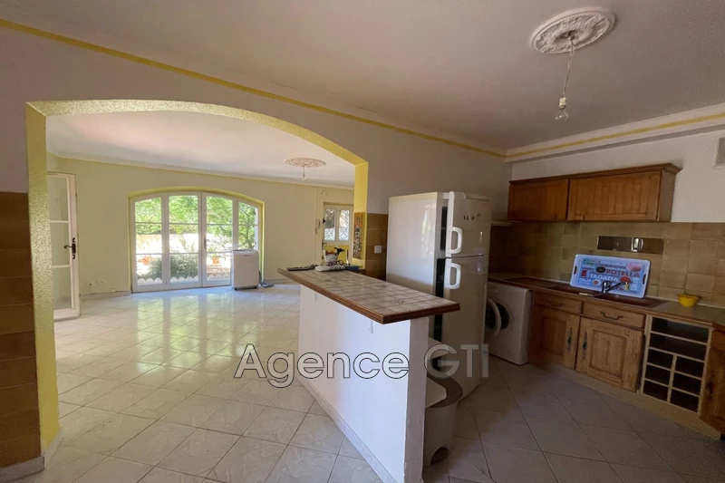 Location appartement Hyères  