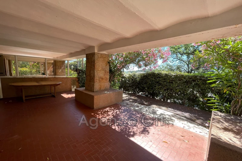 Location appartement Hyères  