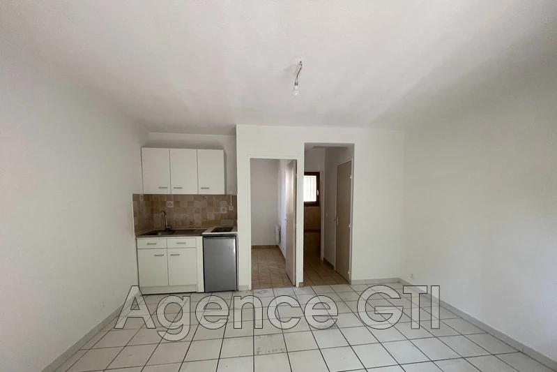 Location appartement Hyères  