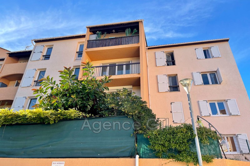 Location appartement Hyères  