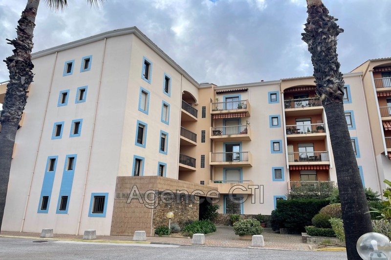 Photo n°4 - Location appartement Hyères 83400 - 527 €