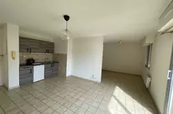 Photos  Appartement à louer Hyères 83400