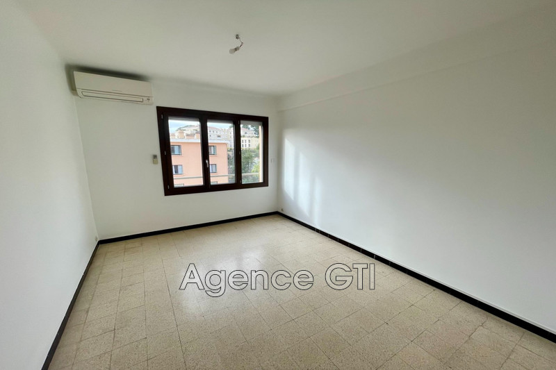 Photo n°6 - Location appartement Hyères 83400 - 867 €
